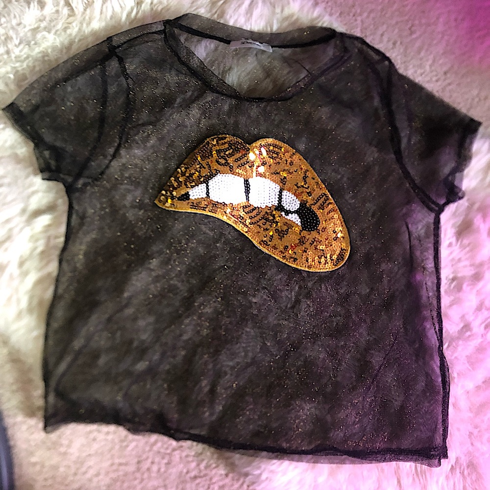 Mesh Sequined Lip Shirt